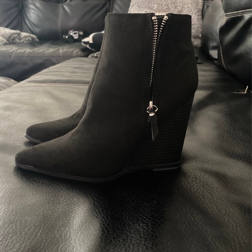 Just Fab Wedge Booties NEW 7